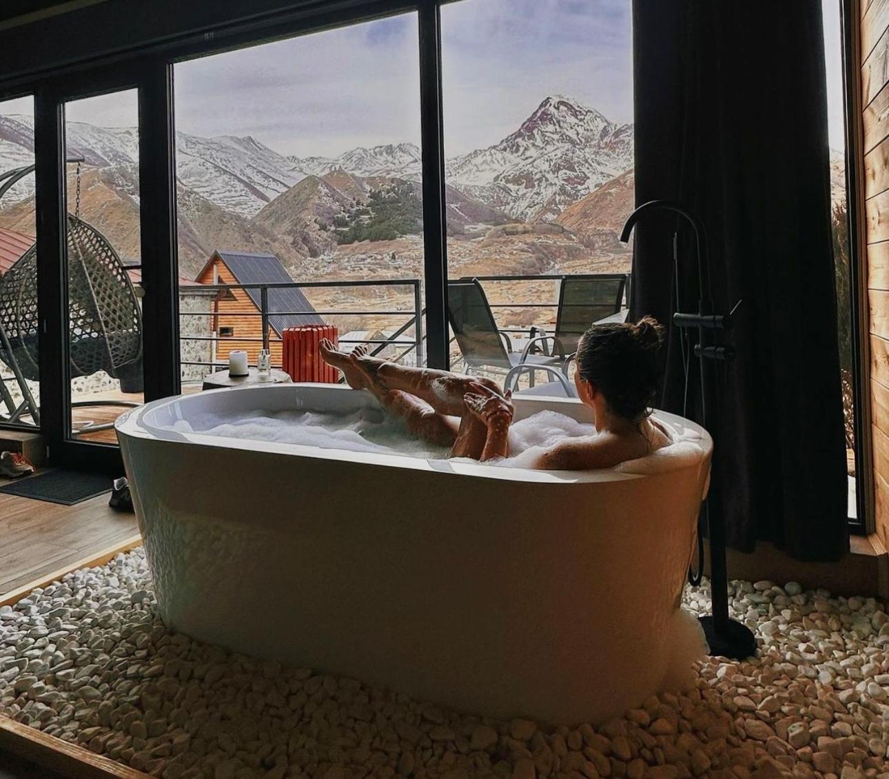 Kazbegi Story Villa Eksteriør bilde