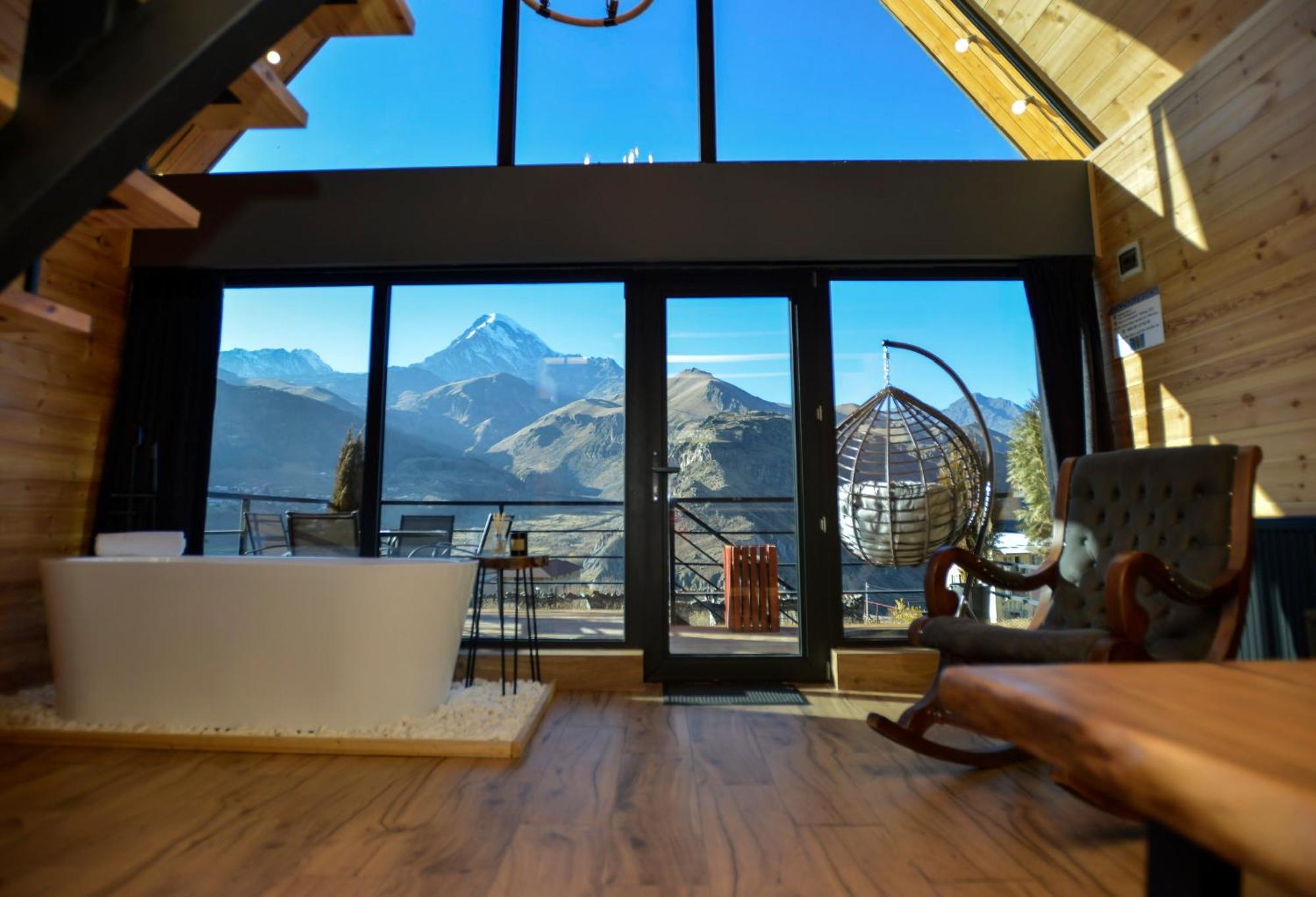 Kazbegi Story Villa Eksteriør bilde