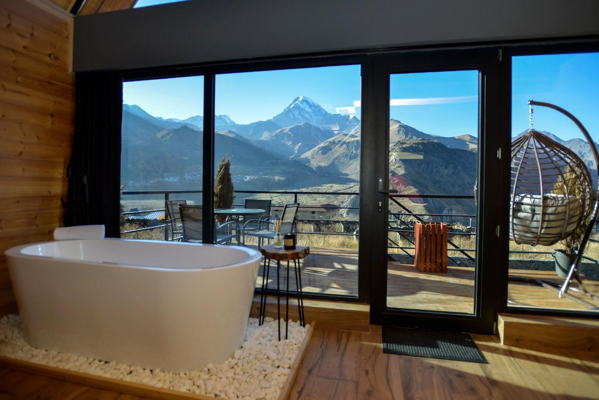 Kazbegi Story Villa Eksteriør bilde