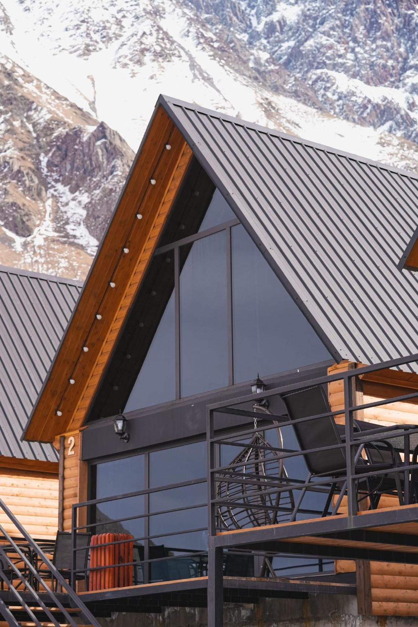 Kazbegi Story Villa Eksteriør bilde
