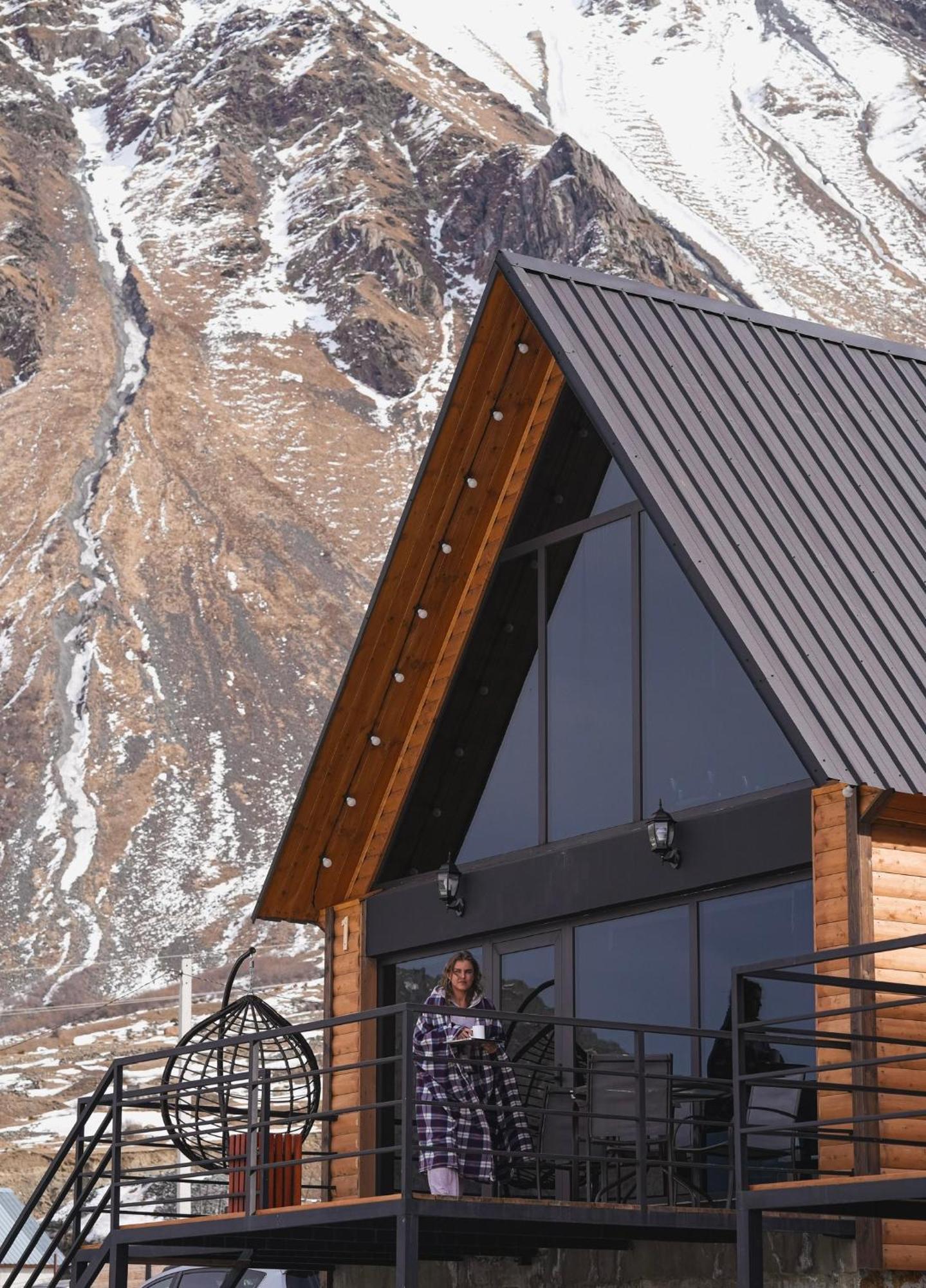 Kazbegi Story Villa Eksteriør bilde
